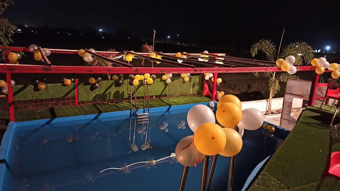 Gods County. Resort & Banquets Tarapith Esterno foto