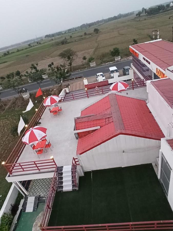 Gods County. Resort & Banquets Tarapith Esterno foto
