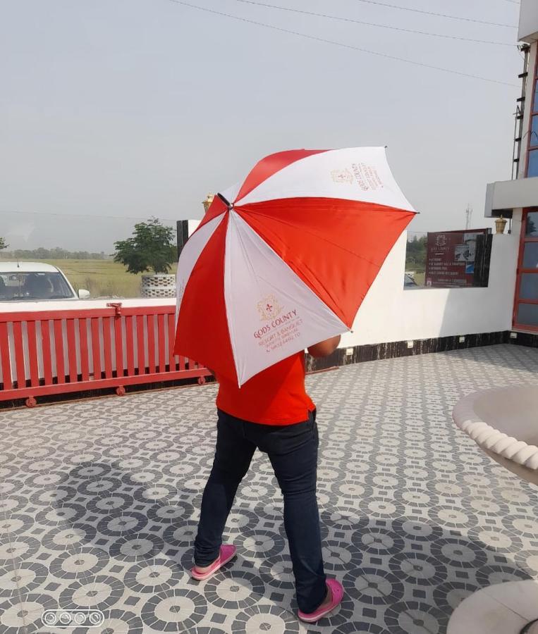 Gods County. Resort & Banquets Tarapith Esterno foto