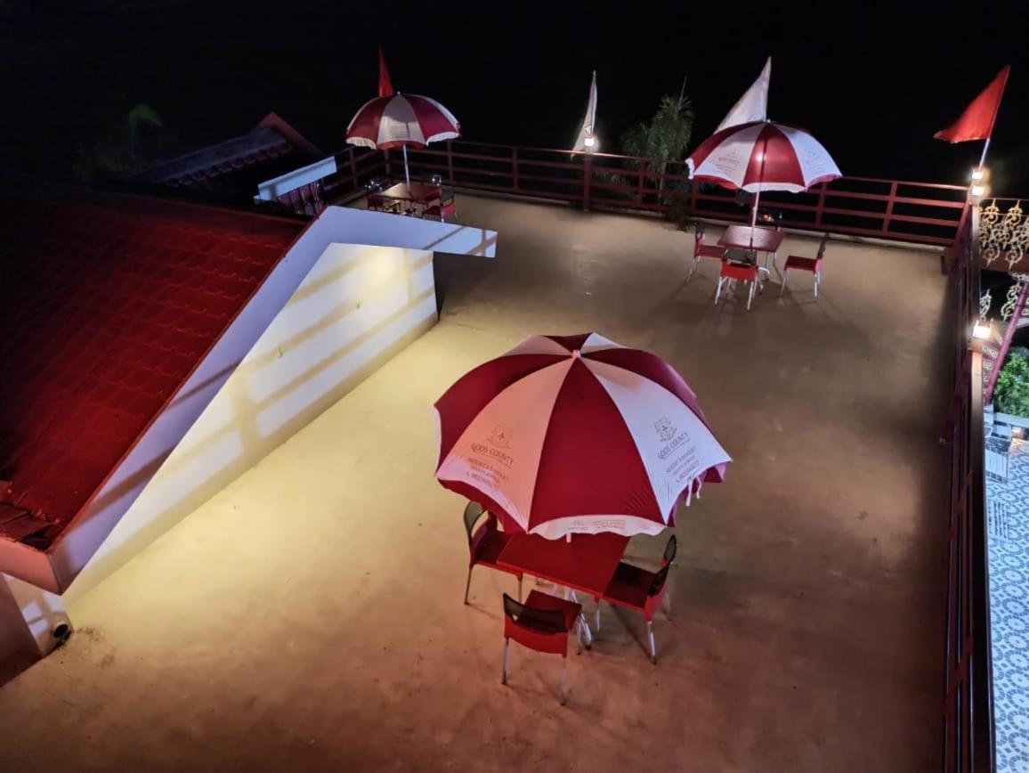 Gods County. Resort & Banquets Tarapith Esterno foto