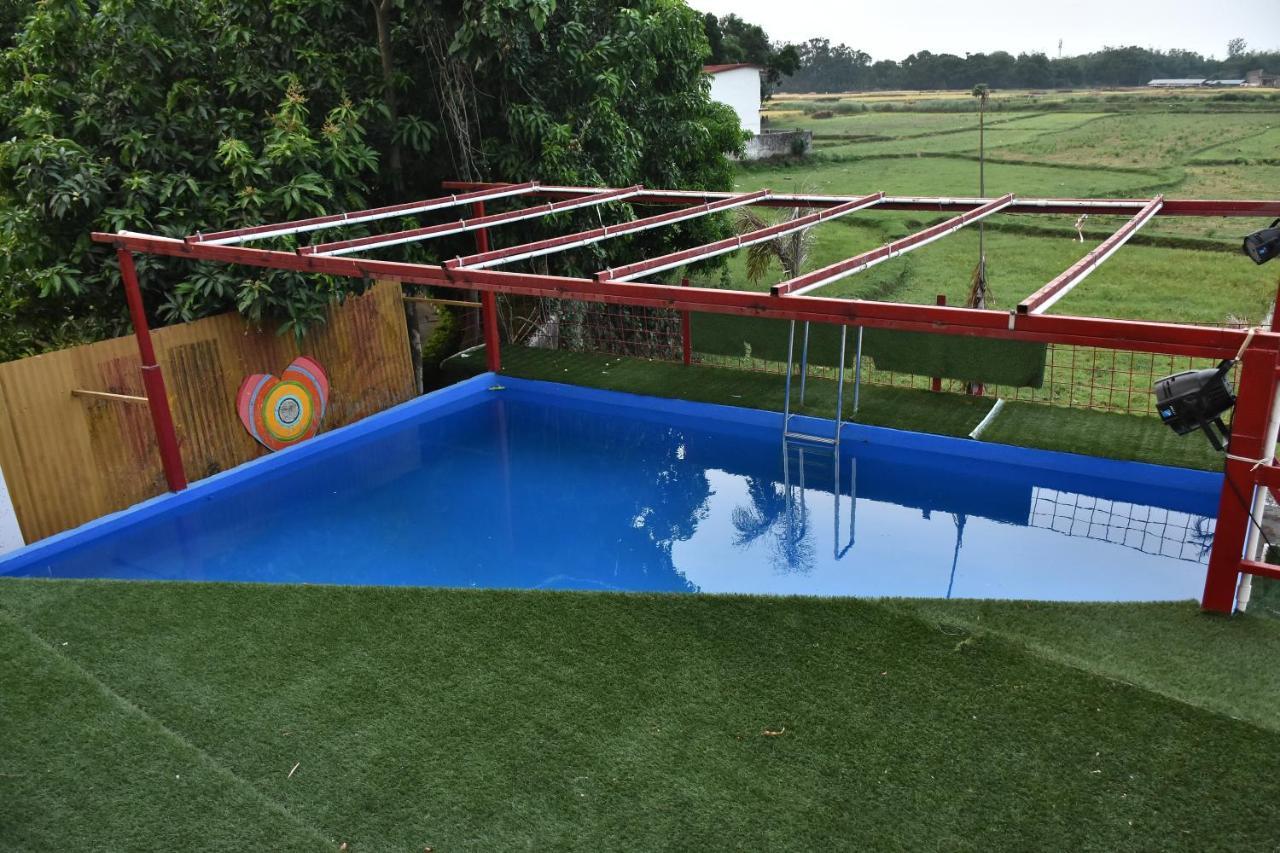 Gods County. Resort & Banquets Tarapith Esterno foto